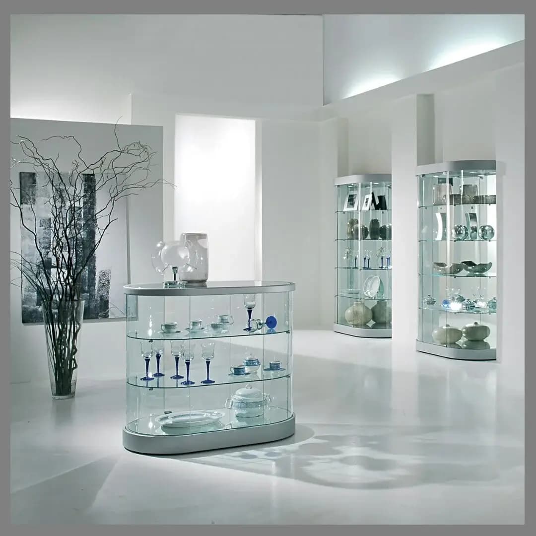 Curved Glass Showcases