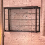 Focus display wall showcase with top lights 95cm wide